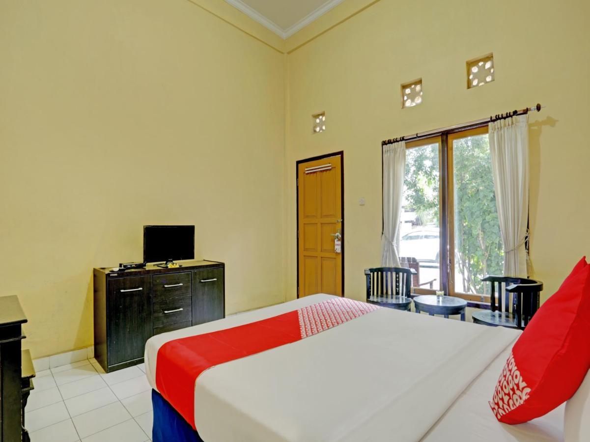 Oyo 3096 Hotel Dewi Warsiki Гилиманук Экстерьер фото